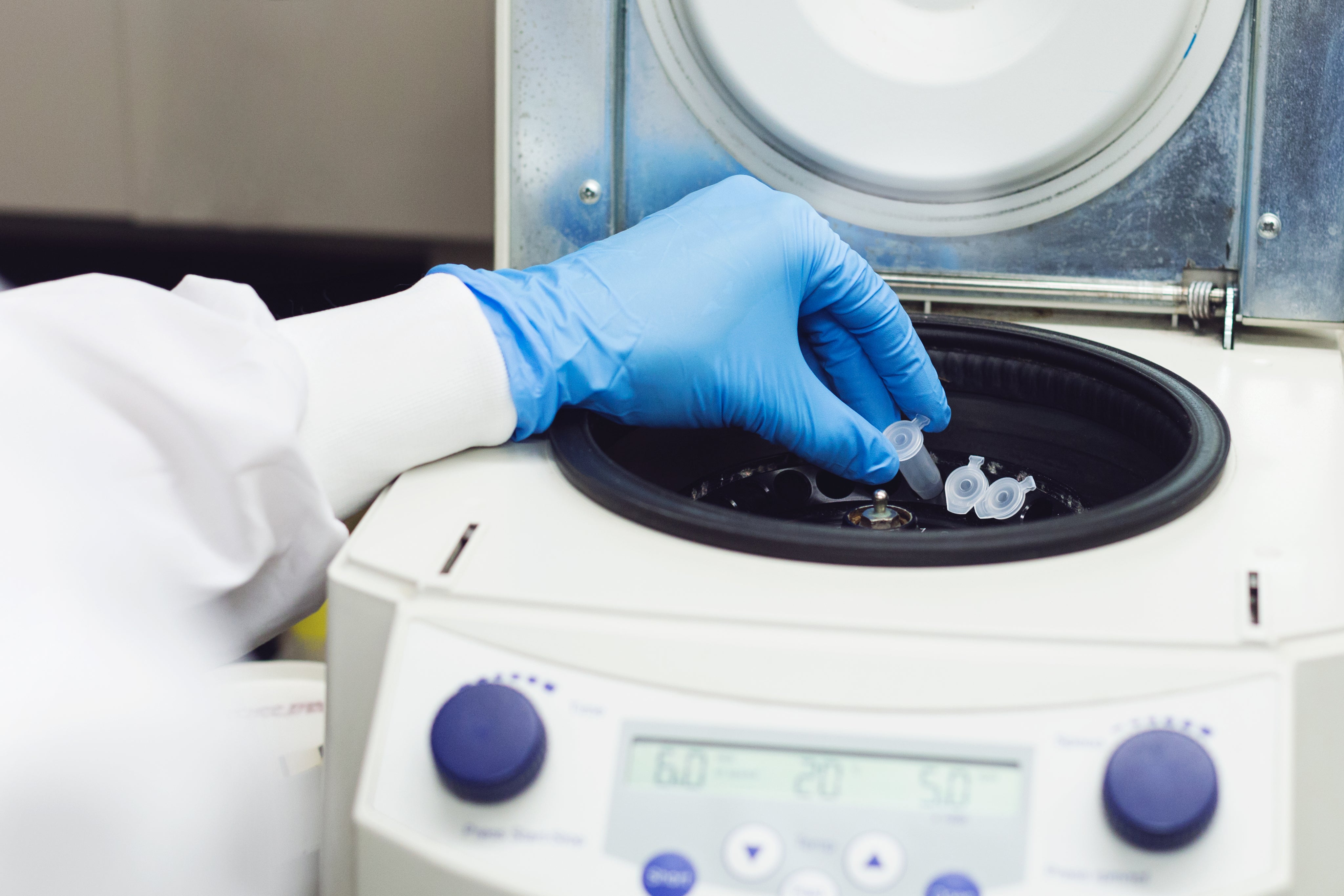 The Science Behind Sun-Protective Clothing: What Makes Fabric UPF Effective?