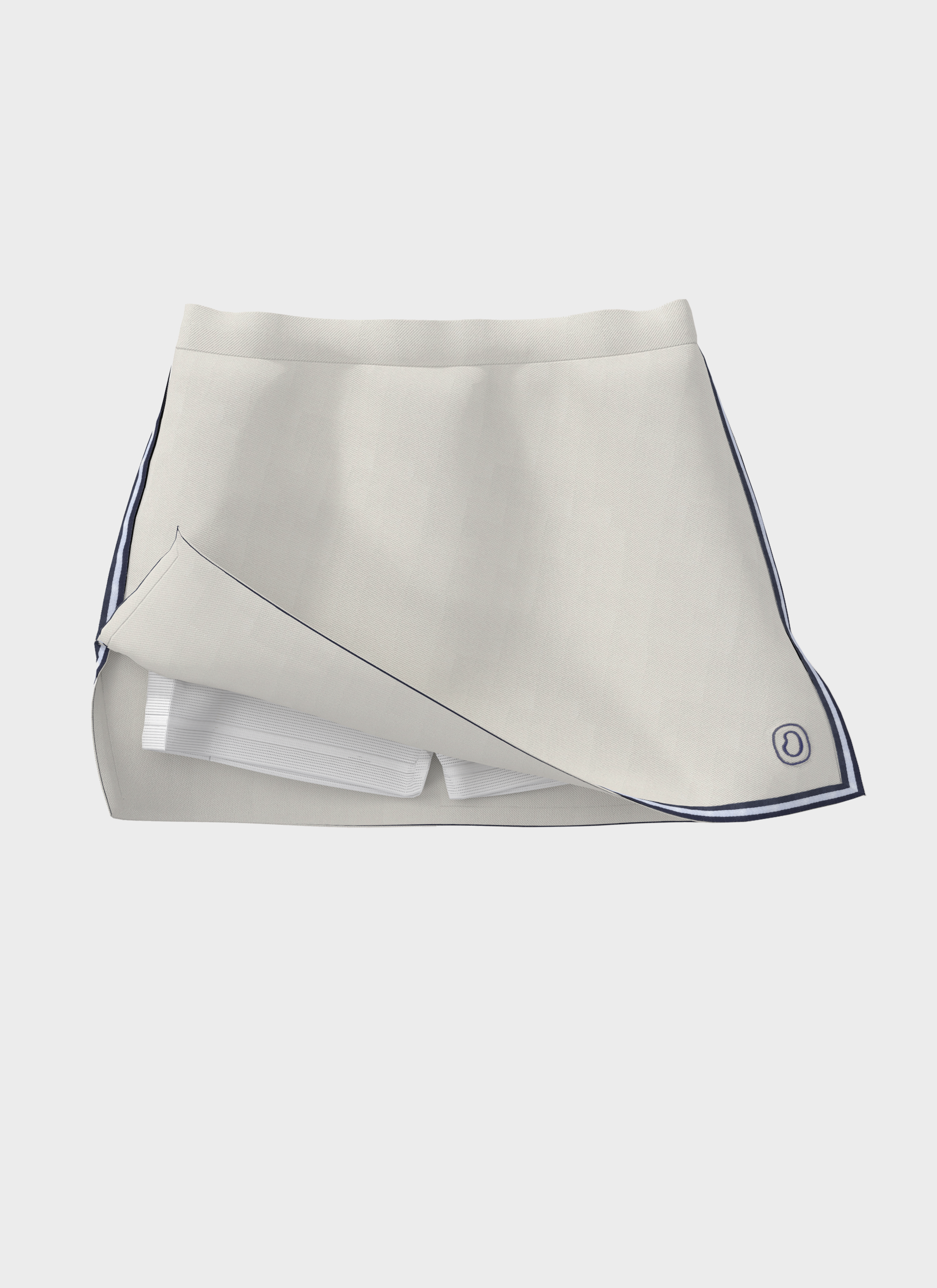 Front view of Ondine Célia Skort UPF 50+ highlighting built-in shorts and smooth athletic fit.