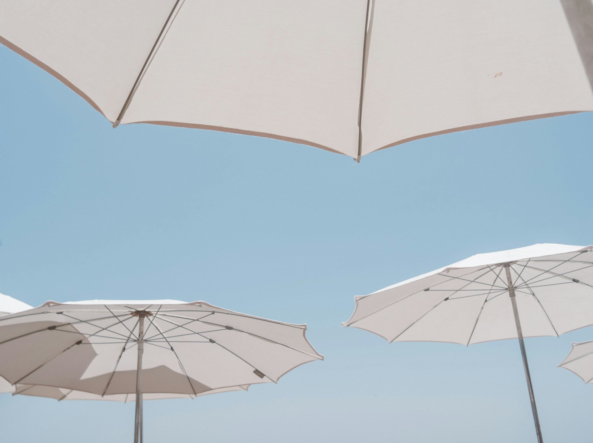 How to Avoid a Sunburn at the Beach: Your Complete Protection Guide